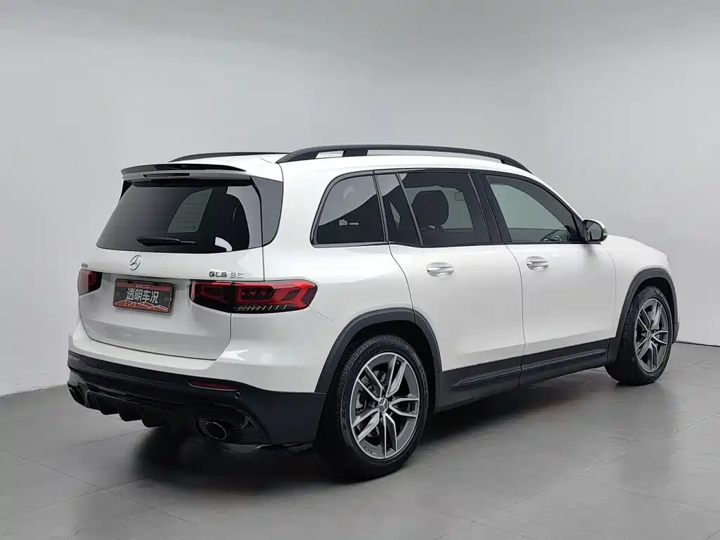 Mercedes-Benz GLB AMG — фото 2