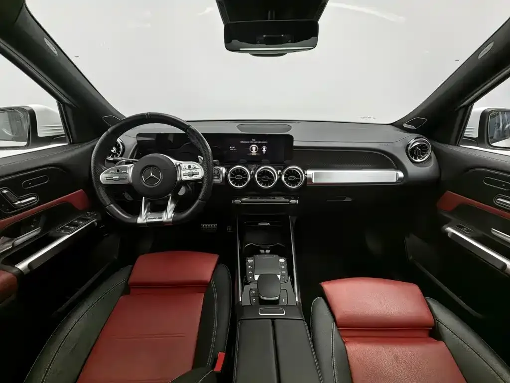 Mercedes-Benz GLB AMG — фото 4