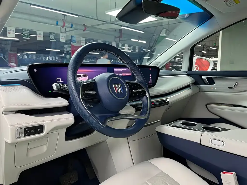 Buick GL8 Hybrid — фото 9