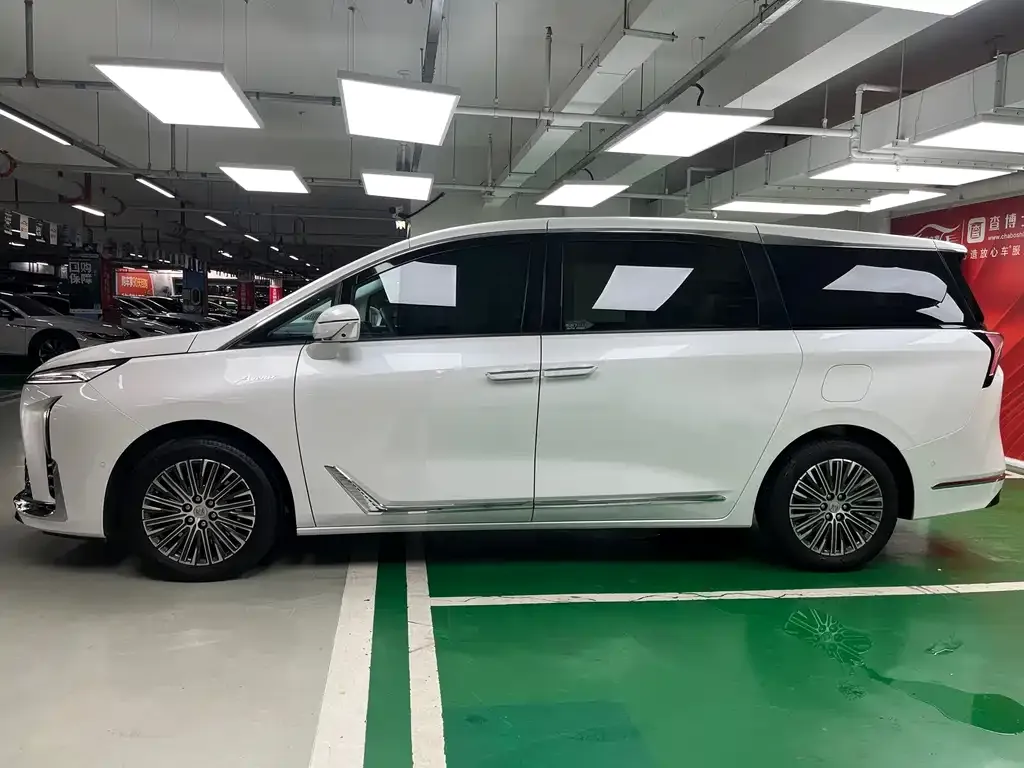 Buick GL8 Hybrid — фото 7