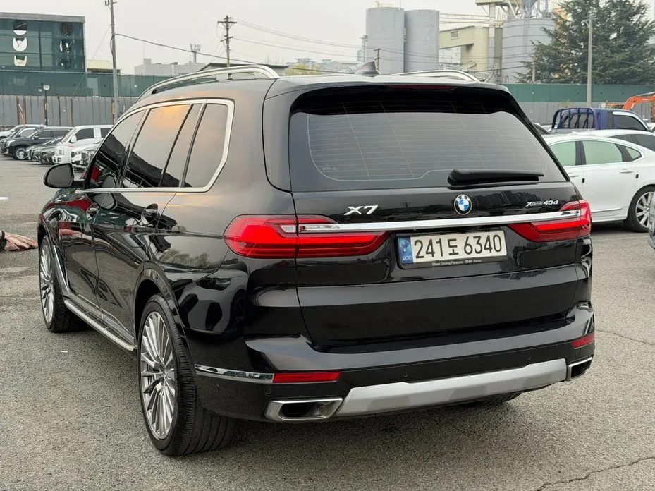 BMW X7 — фото 8