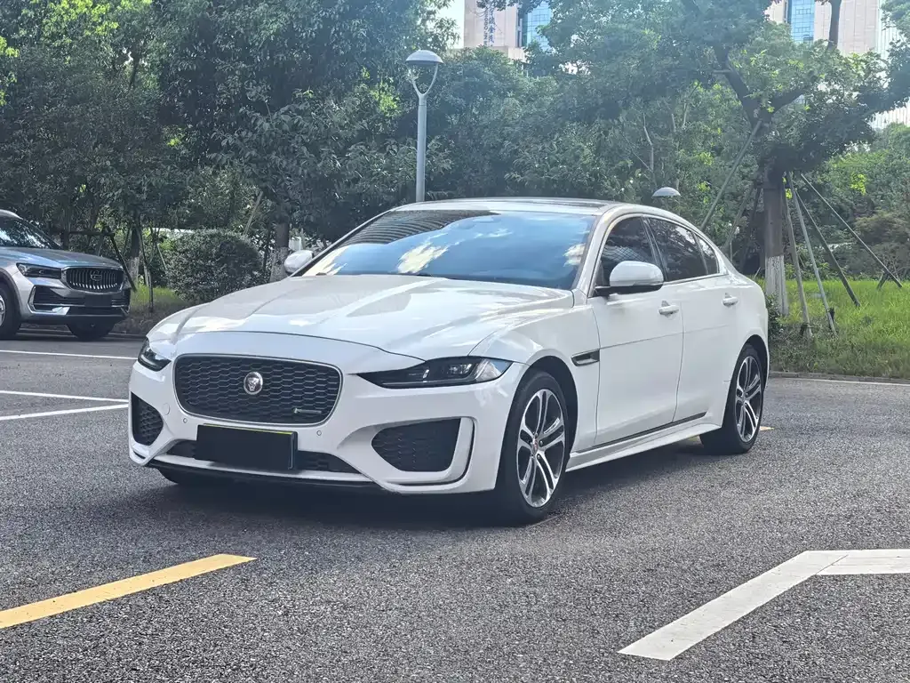 Jaguar XEL — фото 1