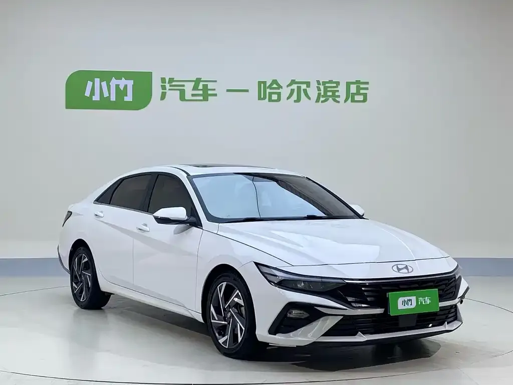 Hyundai Elantra — фото 5