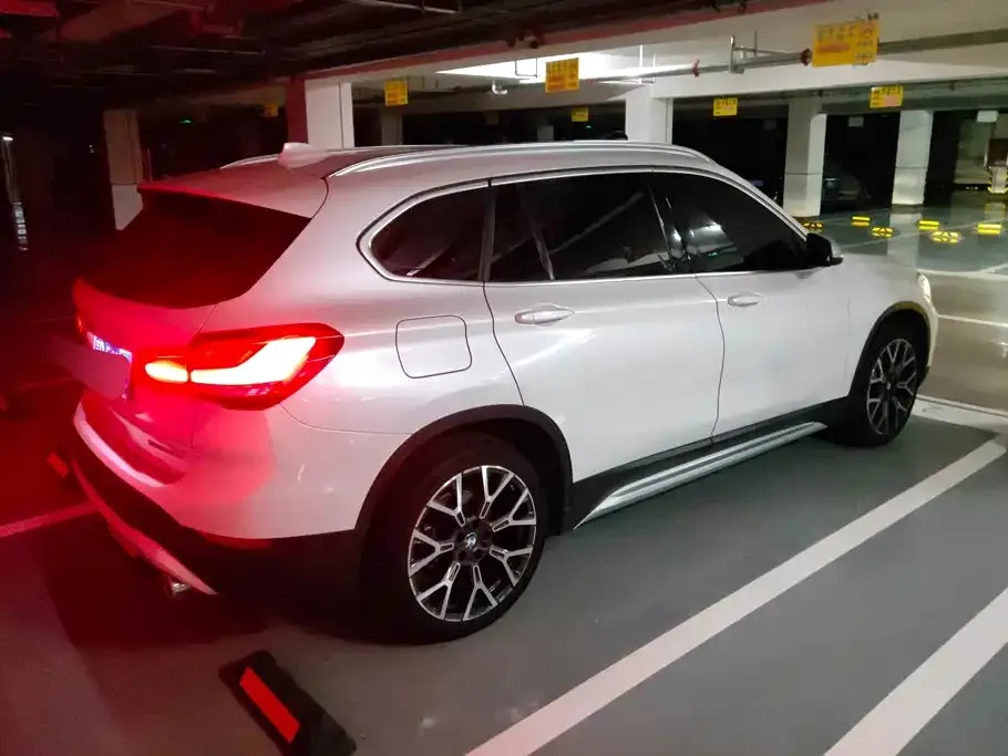 BMW X1 — фото 10