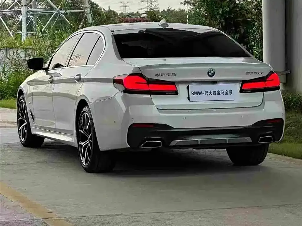BMW 5 Series — фото 3
