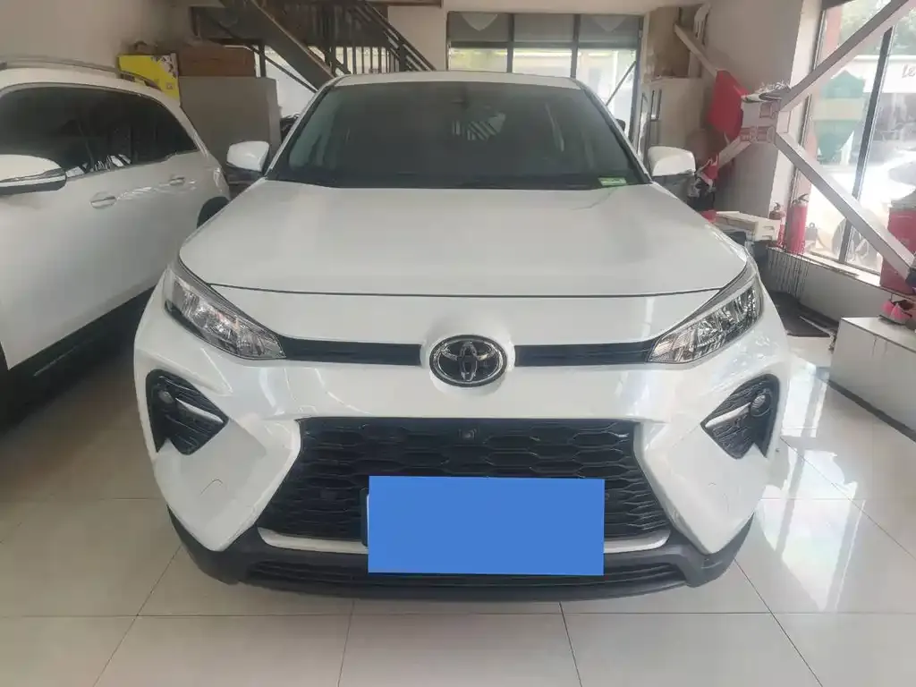 Toyota Wildlander — фото 10