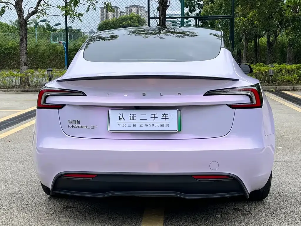 Tesla Model 3 — фото 9