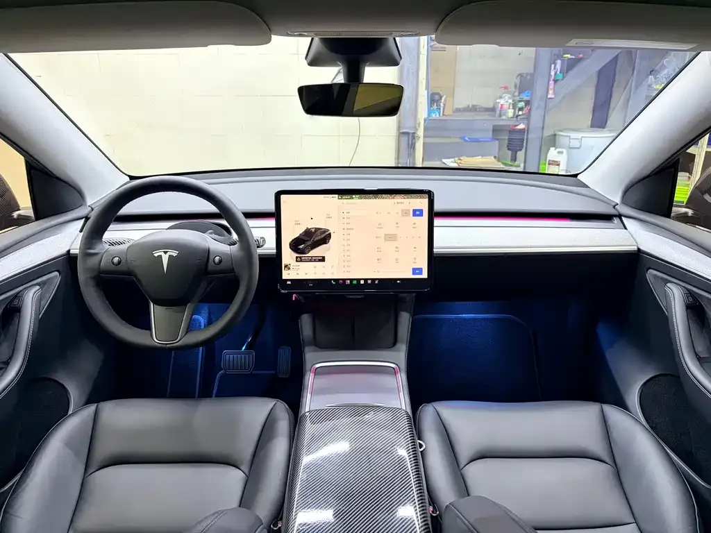 Tesla Model Y — фото 7