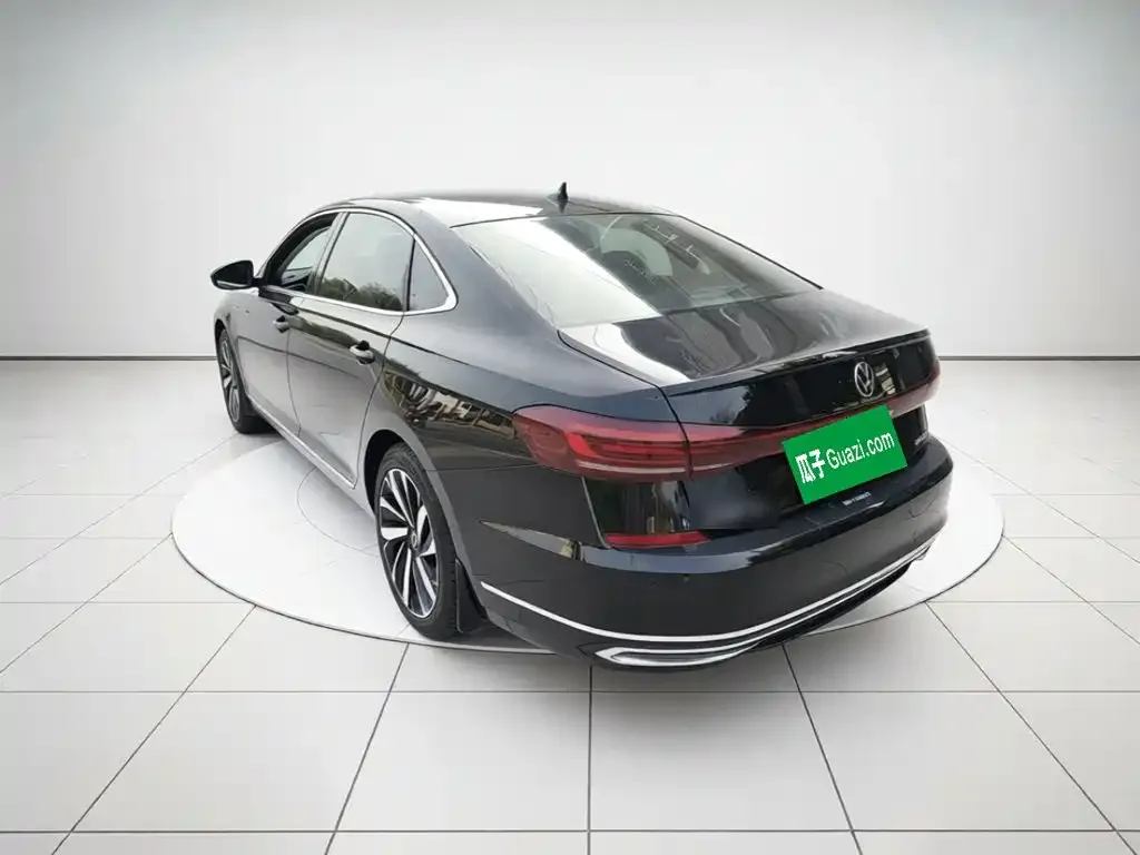 Volkswagen Passat — фото 5