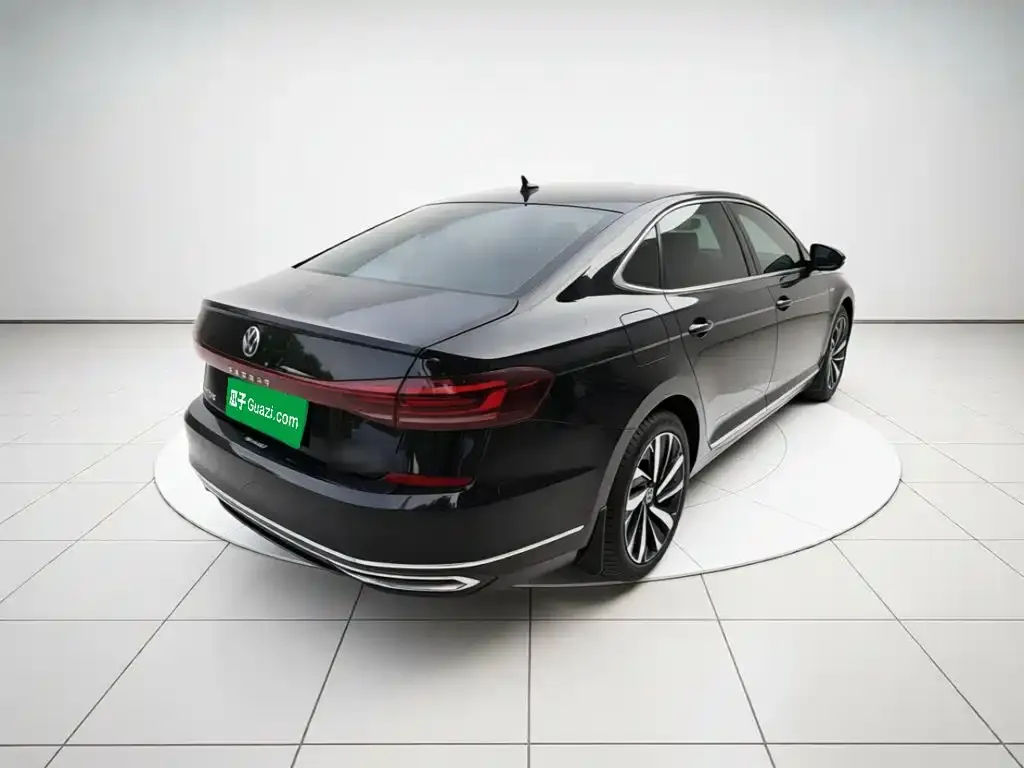 Volkswagen Passat — фото 4