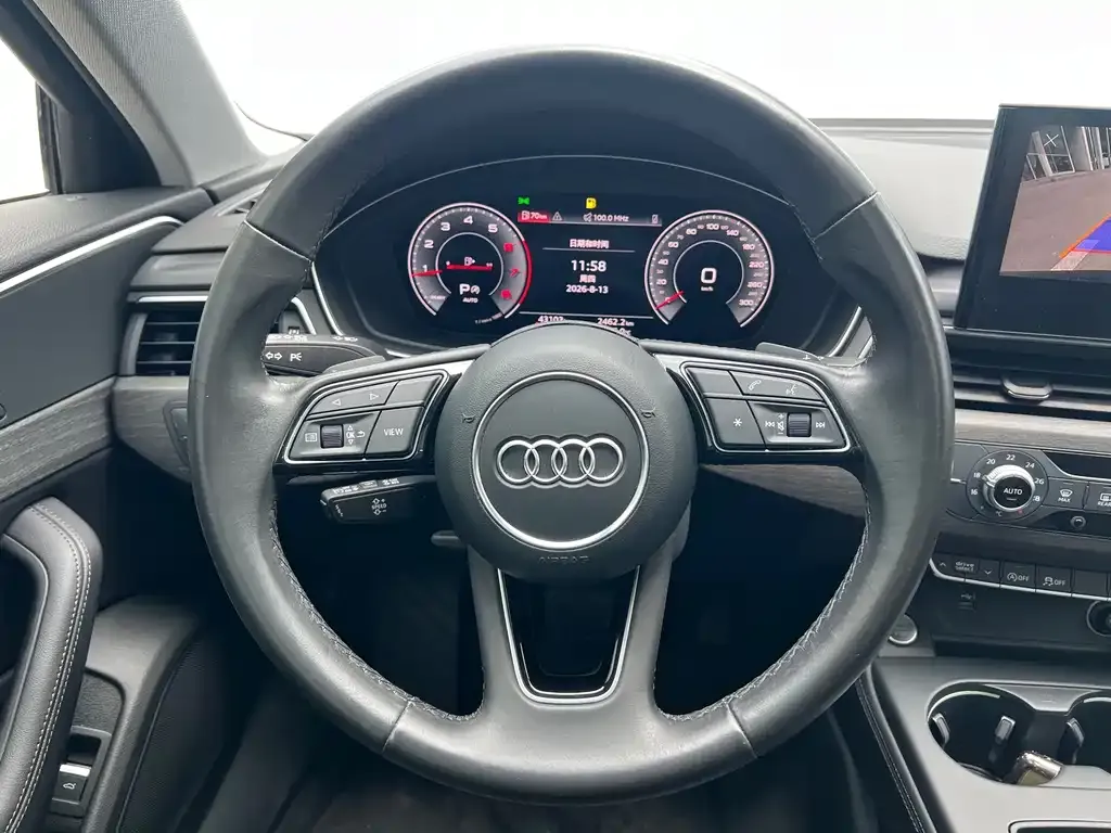 Audi A4L — фото 5