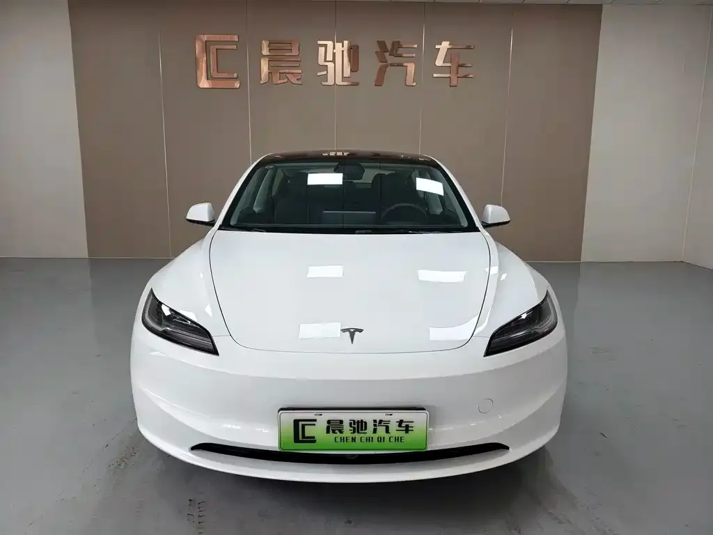 Tesla Model 3 — фото 3