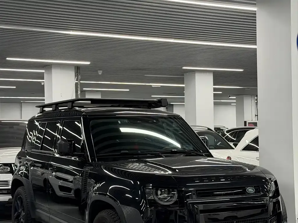Land Rover Defender — фото 1