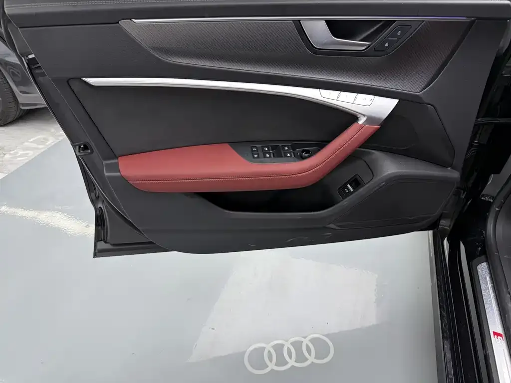 Audi A7L — фото 2