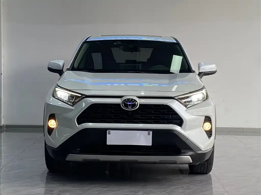 Toyota RAV4 — фото 4