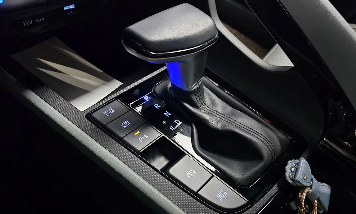Hyundai AVANTE — фото 2
