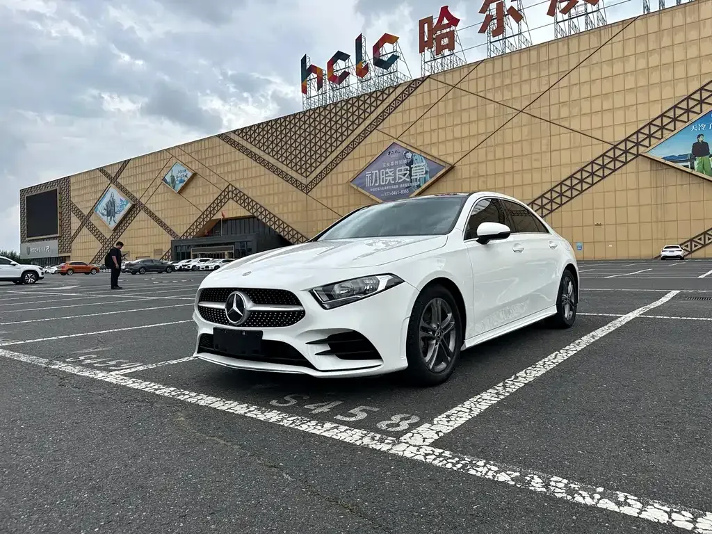 Mercedes-Benz A-Class — фото 1