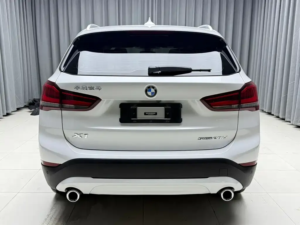 BMW X1 — фото 3