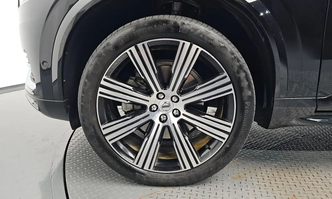 Volvo XC90 — фото 10