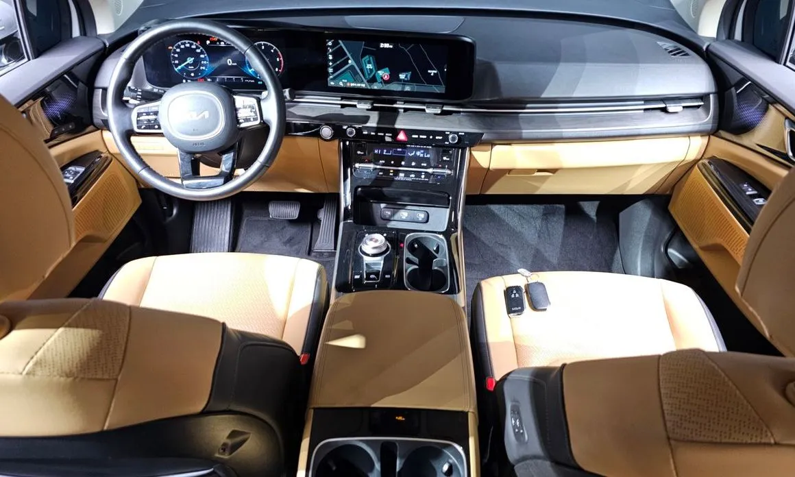 Kia Carnival — фото 10