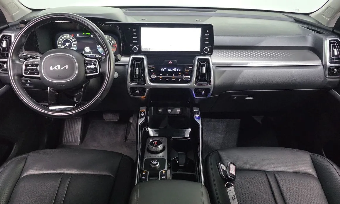 Kia Sorento — фото 9