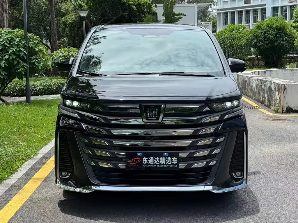 Toyota Vellfire — фото 4