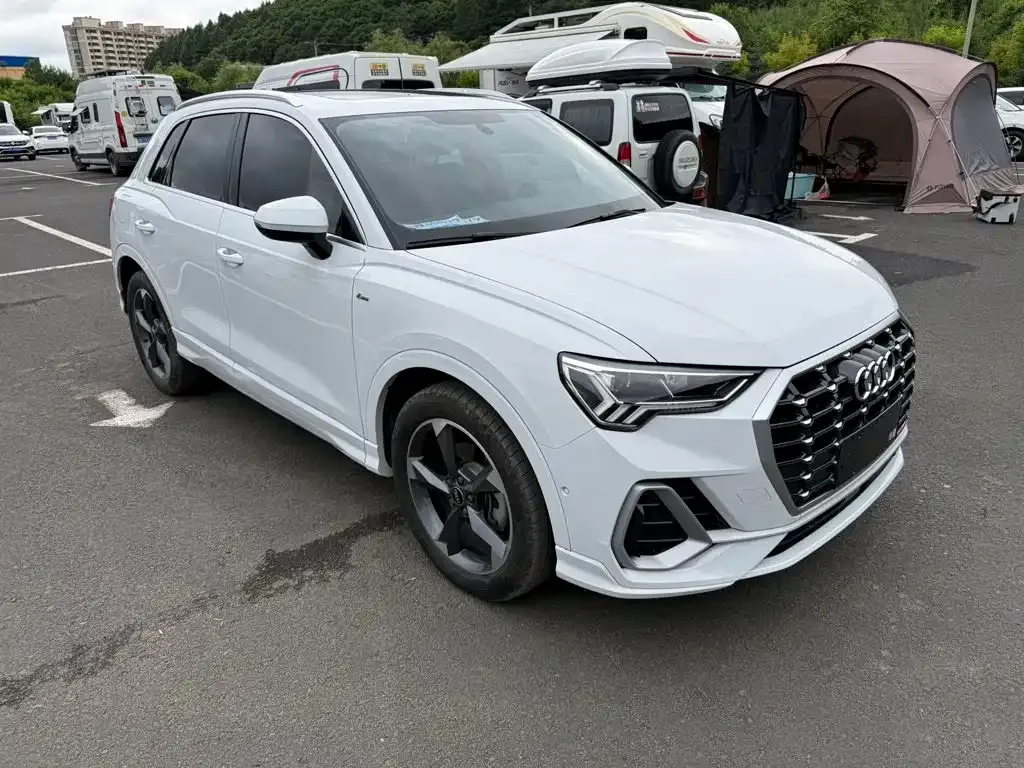 Audi Q3 — фото 4