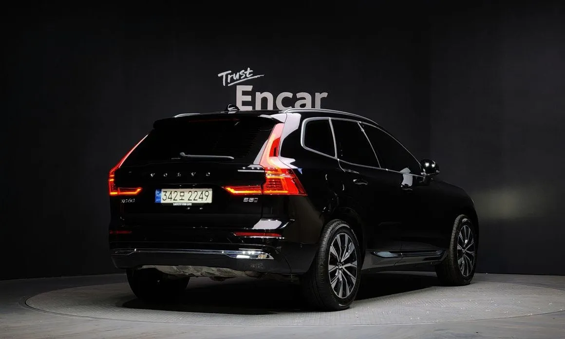 Volvo XC60 — фото 2