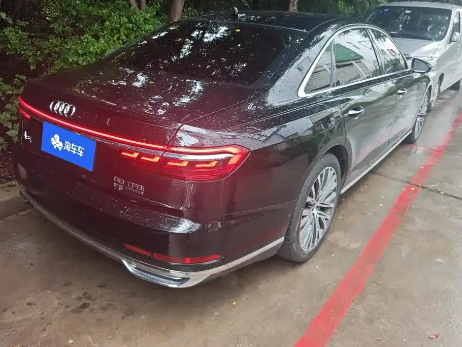 Audi A8 — фото 10