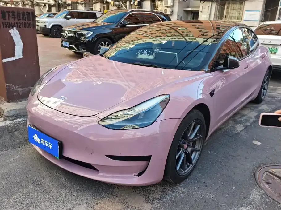 Tesla Model 3 — фото 1