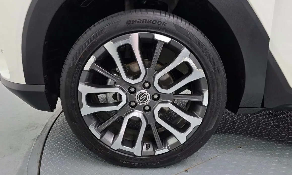 KG Mobility (Ssangyong) Torres — фото 9