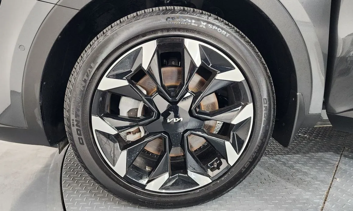 Kia Sorento — фото 10