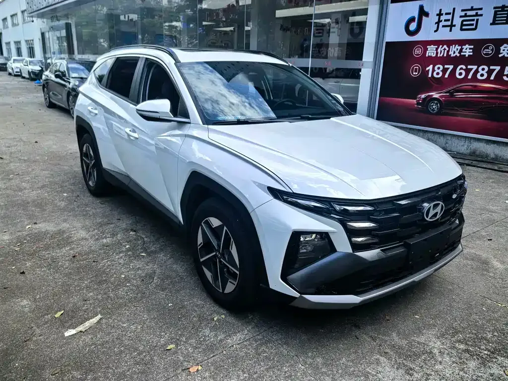 Hyundai Tucson — фото 10