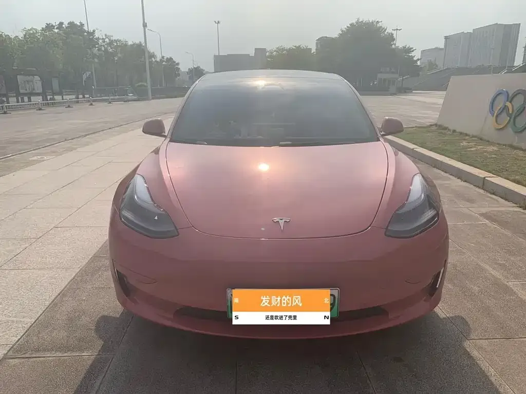 Tesla Model 3 — фото 3