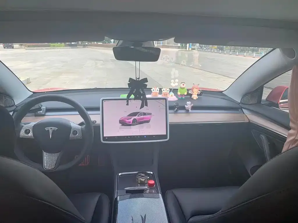 Tesla Model 3 — фото 2