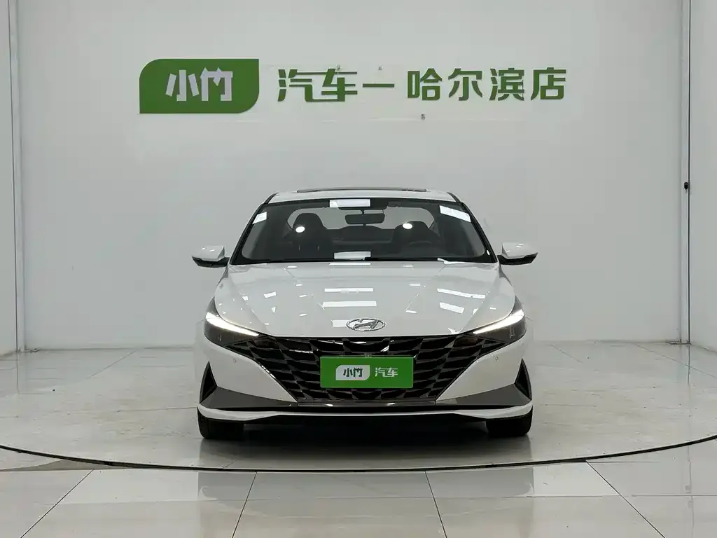 Hyundai Elantra — фото 4