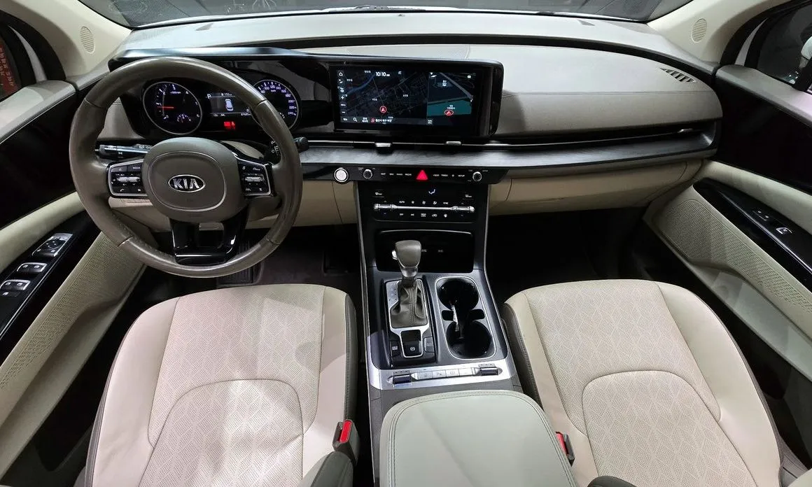 Kia Carnival — фото 10