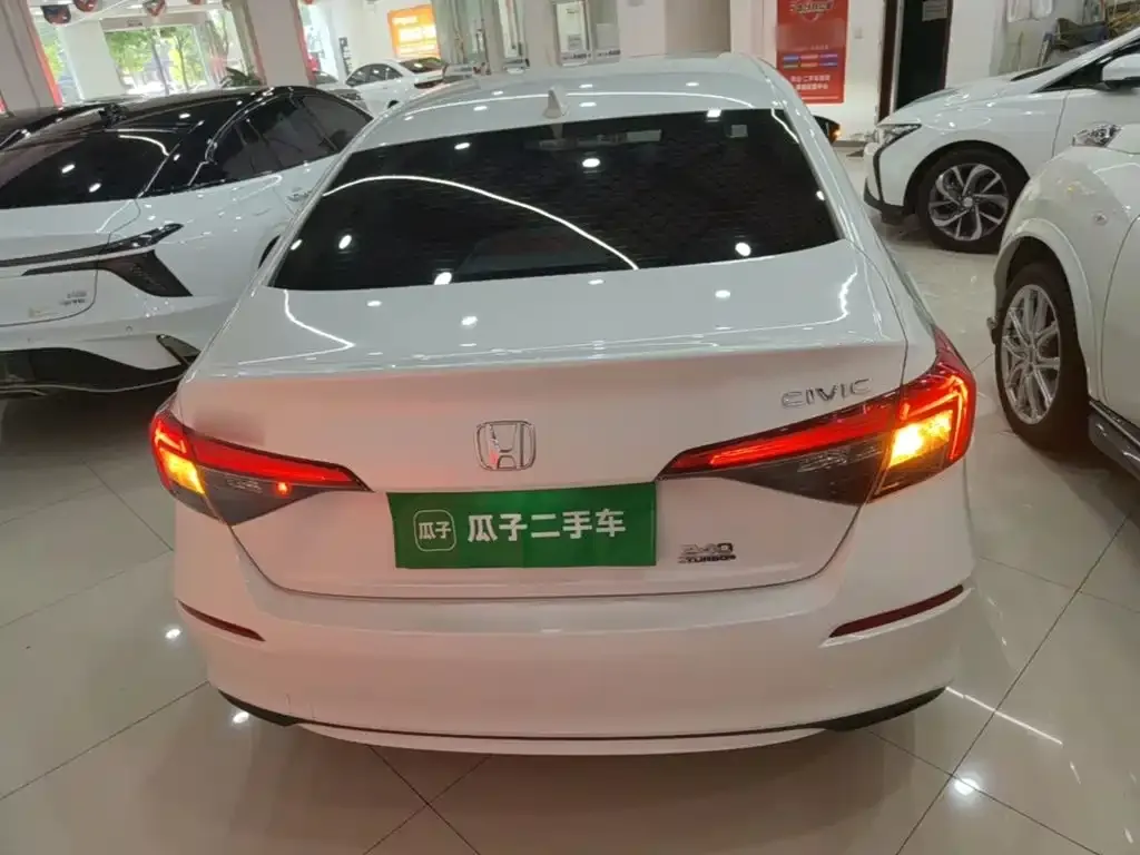Honda Civic — фото 8