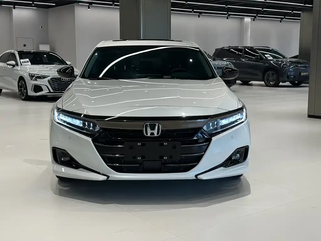 Honda Accord — фото 5
