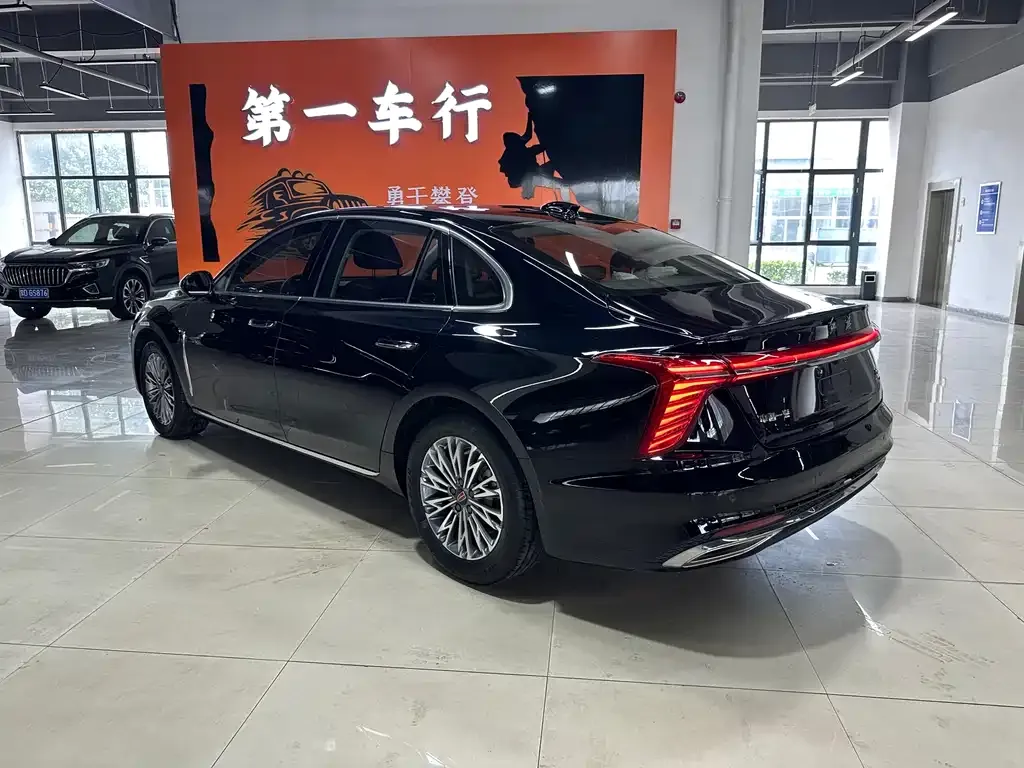 Hongqi H5 — фото 2