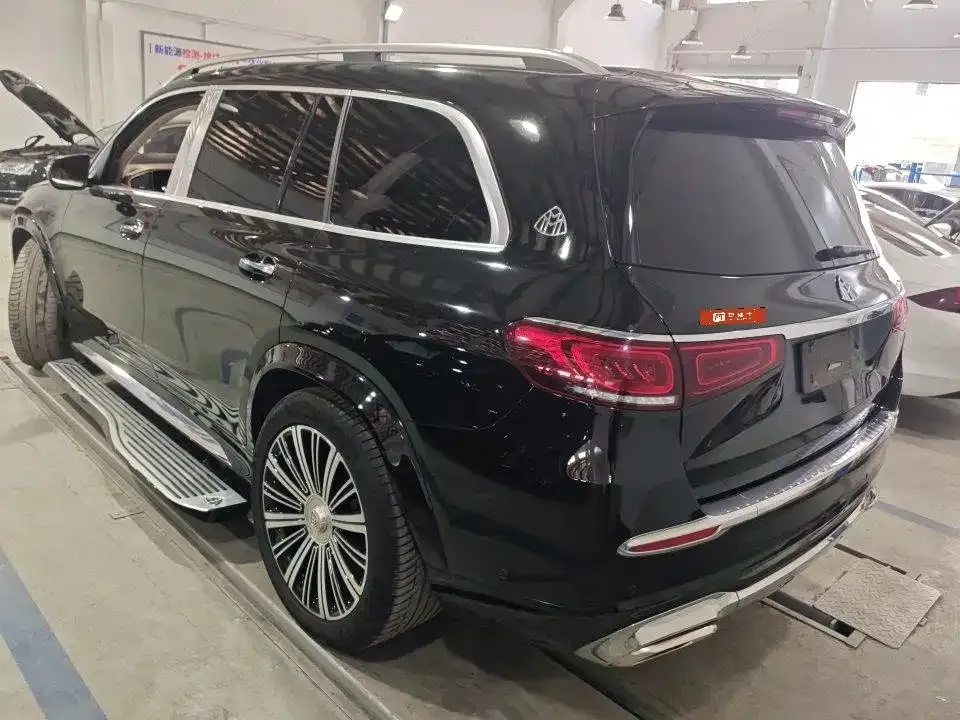 Mercedes-Benz GLS — фото 4