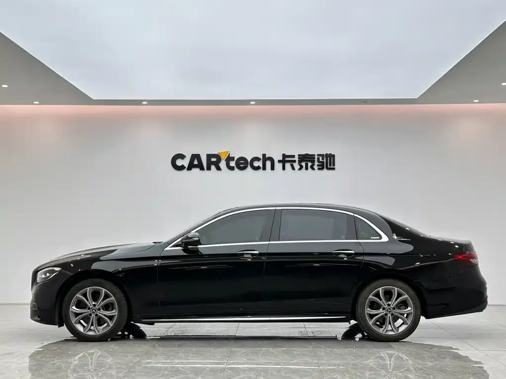 Mercedes-Benz E-Class — фото 10
