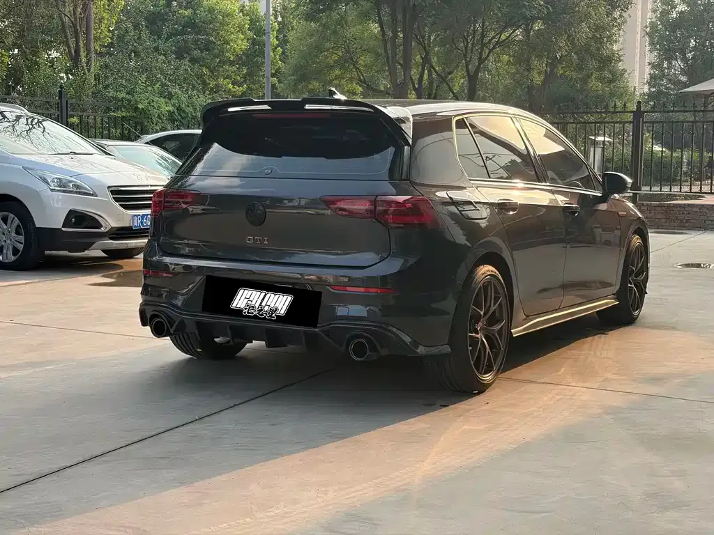 Volkswagen Golf GTI — фото 5