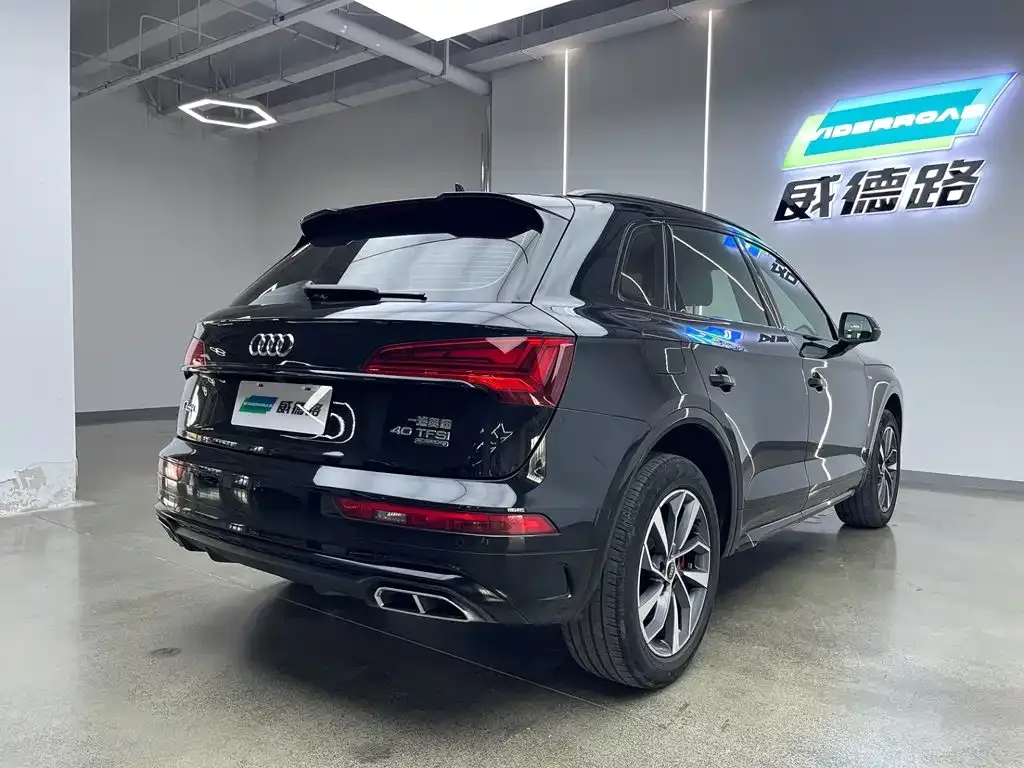 Audi Q5L — фото 3