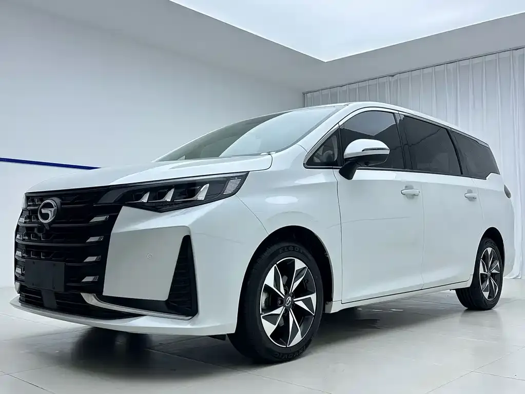 GAC Motor Trumpchi M6 — фото 1