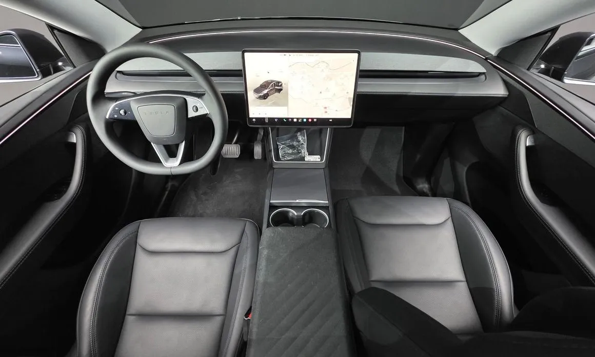 Tesla Model Y — фото 3