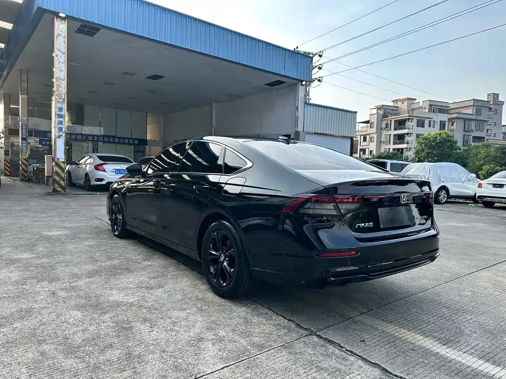 Honda Accord — фото 5