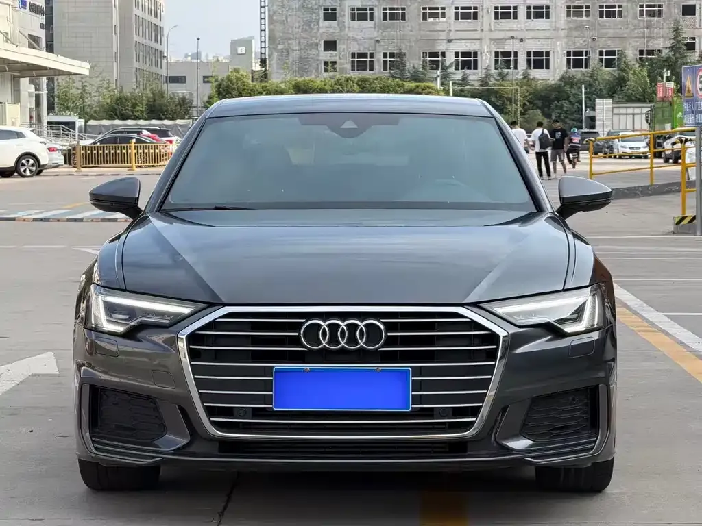Audi A6L — фото 10