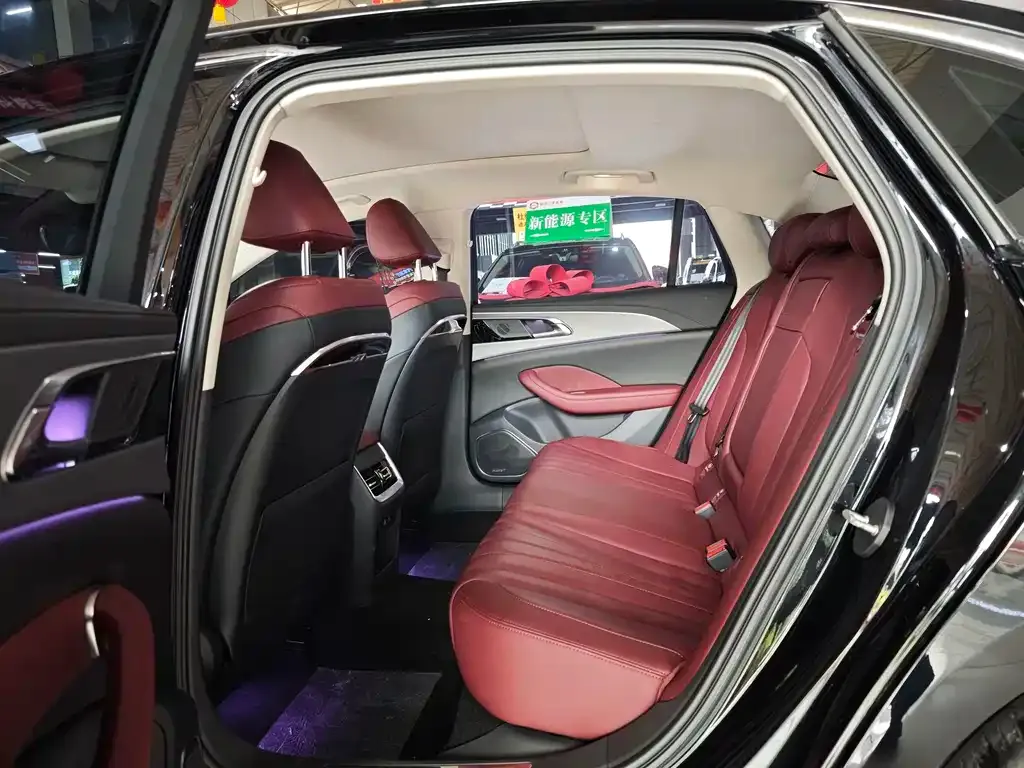 Hongqi H5 — фото 2