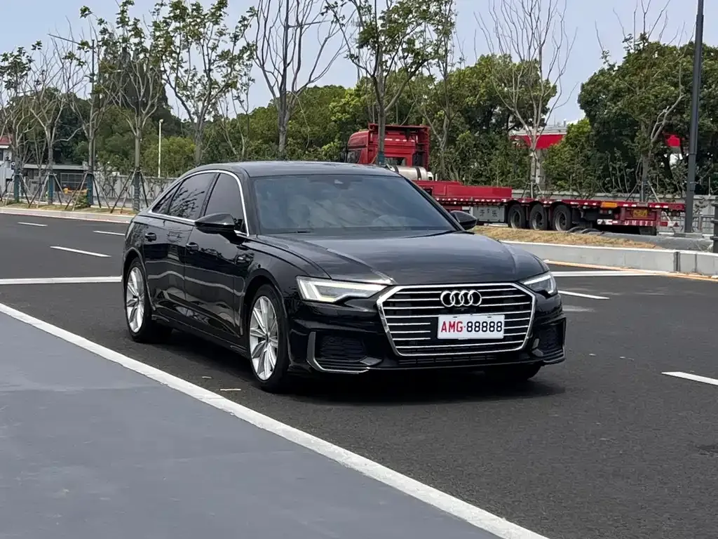 Audi A6L — фото 9